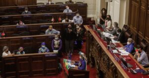 Convencionales arremetieron contra el Senado por falta de salas para sesionar