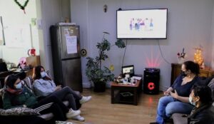 Sernameg y Centro de Referencia protagonizan charla sobre violencia de género