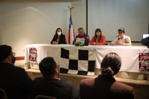 Con directivos y autoridades se realizó el lanzamiento de las 3 Horas de Puerto Natales