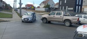 Una lesionada dejó colisión en calle Manantiales