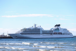 Crucero recaló en Punta Arenas con casos Covid