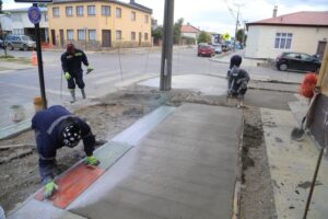 Reposición de veredas en Barrio Croata presenta un 80% de avance