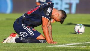 Joaquín Larrivey hizo y puso todo de su parte para renovar contrato en Universidad de Chile pese al portazo de Luis Roggiero