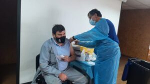 Refuerzan llamado a recibir dosis de refuerzo Covid-19