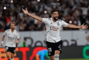 Colo-Colo tiene Amor por más tiempo con la renovación del contrato del defensor argentino