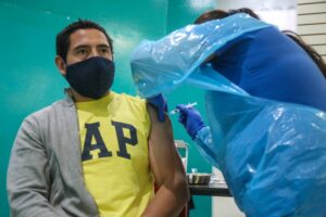 Magallanes a solo 52 personas de tener a toda la población objetivo inoculada