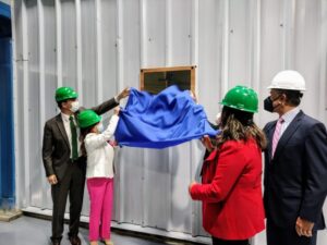 Autoridades presentes en la inauguración de planta potabilizadora
