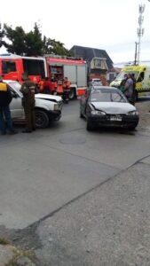 Chofer contra el tránsito provocó accidente