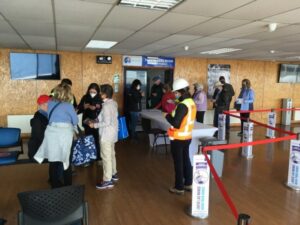 Arribó primer crucero no antártico y turistas extranjeros pasearon por Punta Arenas
