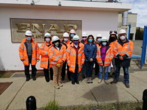 Dirigentes vecinales conocieron la planta de Enap