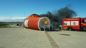 Absuelven a acusado de incendiar dos paraderos frente al hospital regional