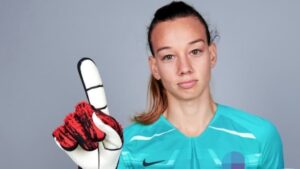 Christiane Endler gana el premio FIFA The Best y se corona como la mejor arquera del mundo