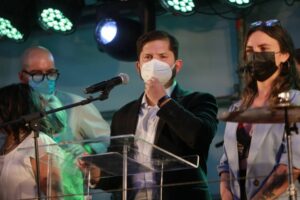 Pulso Ciudadano publica primera encuesta con desempeño de Boric como Presidente electo