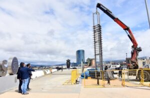 Comienza instalación del hito de luz por los 500 años del descubrimiento del Estrecho de Magallanes