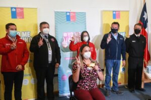 Inicia segunda dosis de refuerzo en personal de Salud de la red asistencial