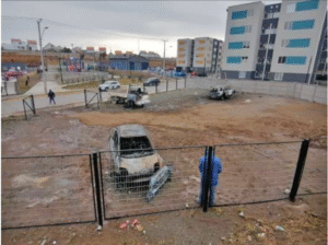 Propietarios de vehículos incendiados demandan a imputados por $100 millones