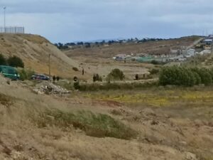 Gendarmes repelen a disparos a sujetos que intentaban lanzar celulares a la cárcel: capturan a uno