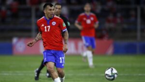 Gary Medel regresó a las prácticas del Bologna