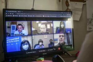 Oficina Municipal de la Mujer capacitó a Carabineros en violencia de género