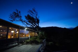 Hoteles top de Torres del Paine se unen para atraer turistas chilenos
