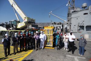 Ministerio de las Culturas y Armada de Chile encabezan embarque del moái Tau para su viaje a Rapa Nui