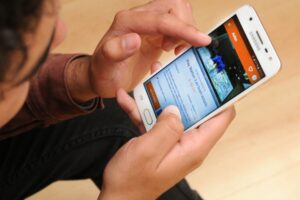 Investigan a joven por estafas a vendedores de Yapo