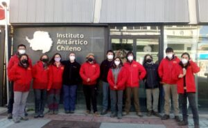 INACH inició expedición paleontológica a Cerro Guido con investigadores nacionales y extranjeros