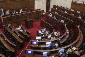 Transversal rechazo a propuesta de eliminar los tres poderes del Estado