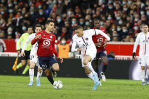 La conexión de Lionel Messi con Kylian Mbappé le resuelve la vida al PSG en agónica victoria sobre Rennes