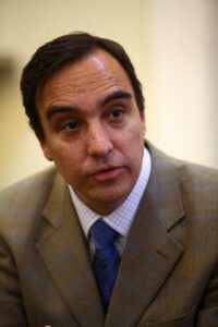 Magallánicos se manifiestan en contra del acuerdo firmado por gobernador Flies para traer refugiados a la región