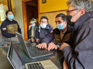 Guardaparques de Laguna Parrillar se capacitan en controlar tempranamente al castor