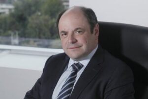 “Al final nos demoraremos más o menos el mismo tiempo en preparar nuestro reglamento que en debatir la nueva Constitución”