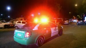 Detienen a joven por amenazas a su padre con cuchillo y manoplas