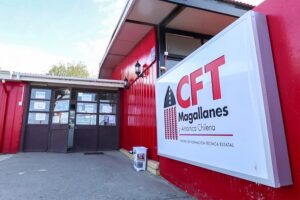 Hoy concluye el plazo para postular a beneficios de becas y gratuidad para la educación superior