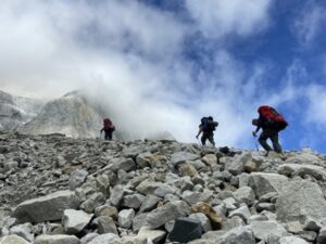 Patrulla de Auxilio y Rescate Militar realiza entrenamiento en Parque Torres del Paine