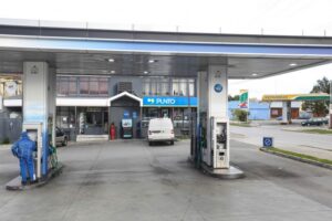 Precios de todos los combustibles subirán 6,7 pesos el litro a contar de hoy