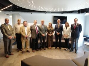 Ministro de Energía se reunió con directorio Enap