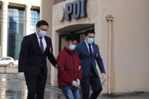 PDI expulsó del país a indonesio cómplice de violación a tens en residencia sanitaria