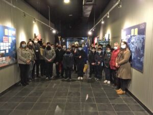 Reinauguran la galería del Parque del Estrecho con la exposición “La vuelta al mundo en postales”