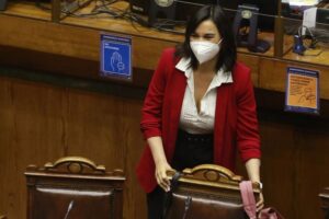 Ministra Siches se retracta de acusación sobre expulsión de migrantes