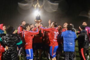 En medio de la lluvia Estrella del Sur celebró un nuevo título de campeón en el Barrio Sur