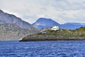 Implementan energías limpias en reparticiones aisladas de la Armada en Magallanes