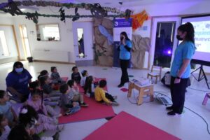 Estudiantes de Fonoaudiología de la UMAG presentaron cuento a párvulos