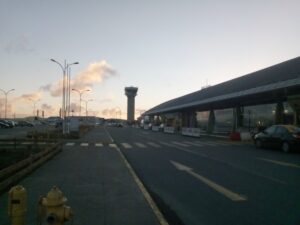 Transportistas piden respaldar proyecto de alumbrar ruta al aeropuerto