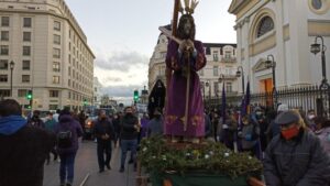 Gran presencia de magallánicos en Vía Crucis de Viernes Santo