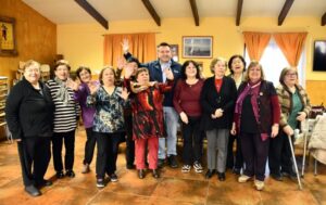 Entrega de kits a clubes sociales beneficiará a 1.500 adultos mayores