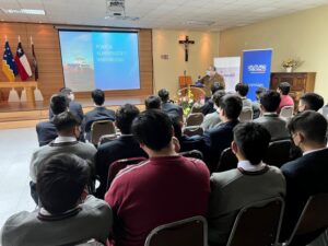 Más de 30 alumnos del Instituto Don Bosco participaron en charla de Blumar Magallanes