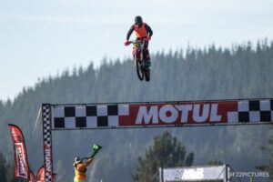 El piloto magallánico Martín Ortega ya se encuentra en la capital para defender el liderazgo del ránking nacional de Motocross