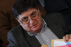 “Creo que Jorge Sharp se equivoca en una visión sectaria y de minoría”