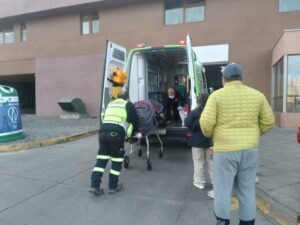 Santiaguinos protagonizan violento choque en Ruta 9 Norte